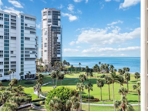 Park Shore Real Estate