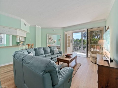 Pelican Bay Naples Florida Condos for Sale