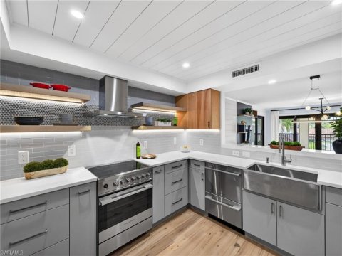 Pelican Bay Naples Florida Condos for Sale