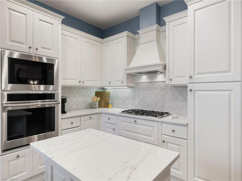 Pelican Bay Naples Real Estate