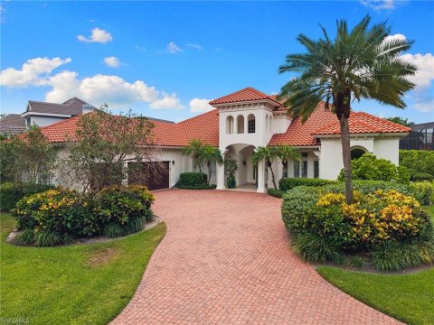 Pelican Bay Naples Real Estate