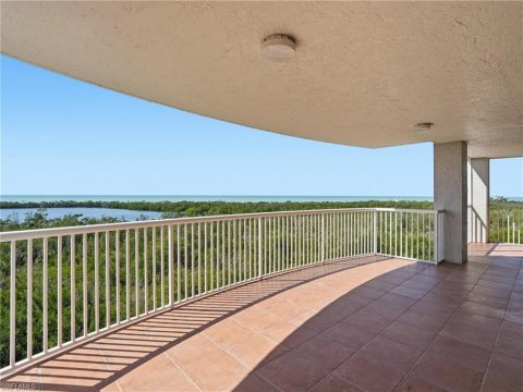 Pelican Bay Naples Real Estate