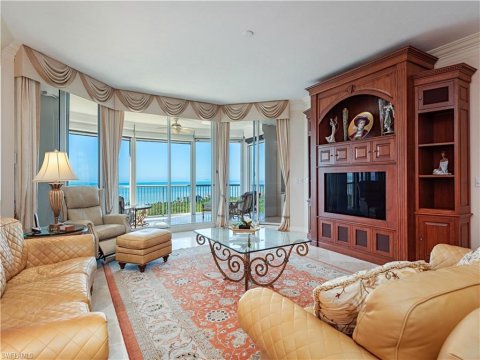 Pelican Bay Naples Real Estate