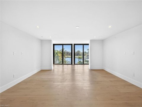 Pelican Bay Naples Real Estate