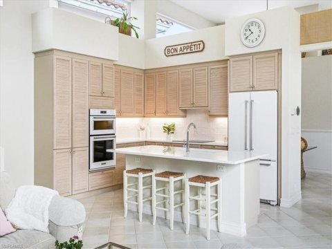 Pelican Bay Naples Real Estate