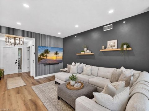 Pelican Marsh Naples Florida Condos for Sale