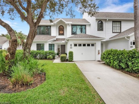Pelican Ridge Naples Real Estate