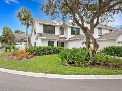 Pelican Ridge Naples Real Estate