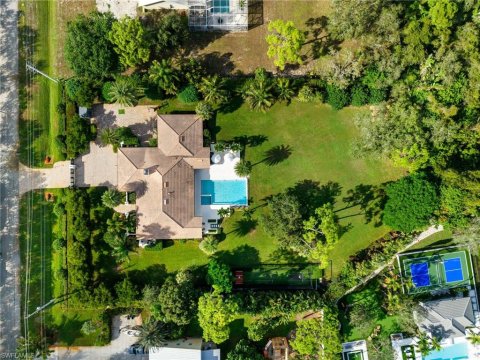Pine Ridge Naples Florida Real Estate