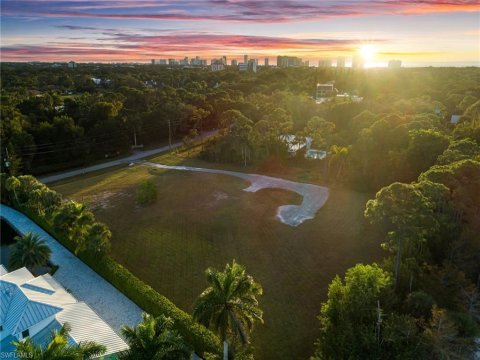 Pine Ridge Naples Real Estate