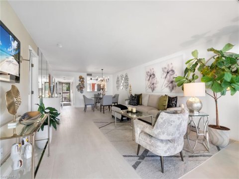 Pinewoods Naples Real Estate