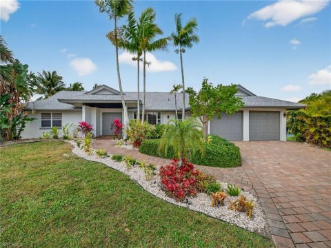 Pinewoods Naples Real Estate