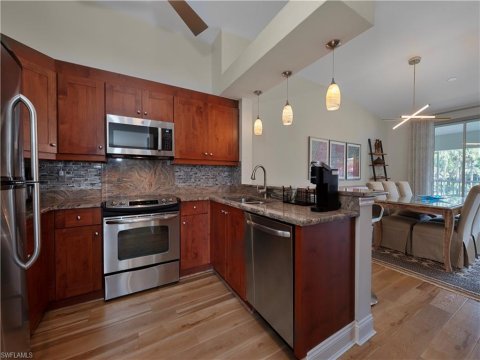 Pipers Grove Naples Real Estate