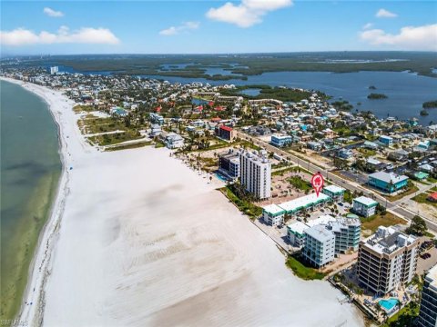 Privateer Of Ft Myers Beach Fort Myers Beach Florida Real Estate