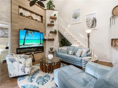 Quail Woods Courtyards Naples Real Estate