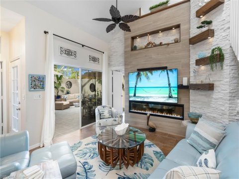 Quail Woods Courtyards Naples Real Estate