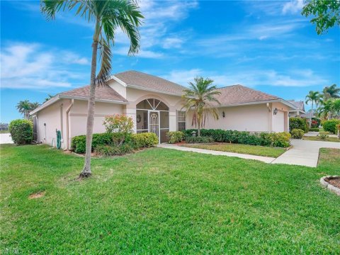 Queens Park Naples Real Estate