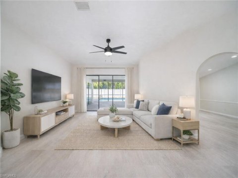 Regent Park Naples Real Estate