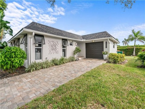 Royal Arms Villas Naples Florida Condos for Sale