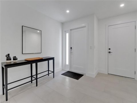 Royal Arms Villas Naples Real Estate