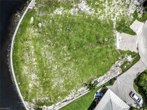 Royal Harbor Naples Real Estate