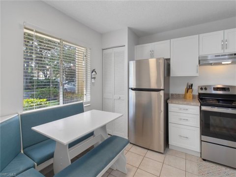 Royal Wood Naples Florida Condos for Sale