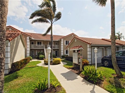 Royal Wood Naples Florida Real Estate