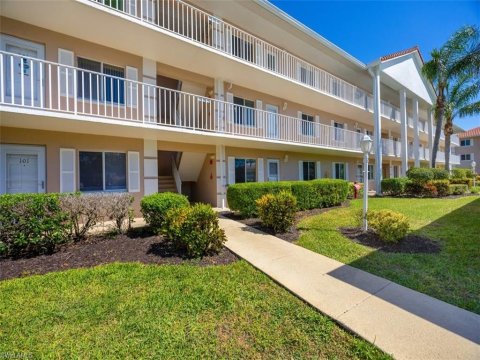 Royal Wood Naples Florida Real Estate