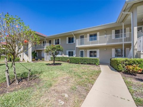 Royal Wood Naples Real Estate