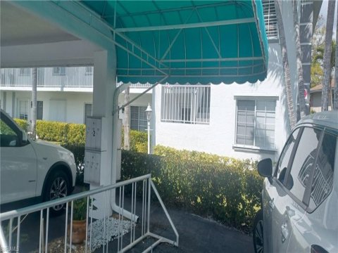 Sapphire Lakes Naples Florida Condos for Sale