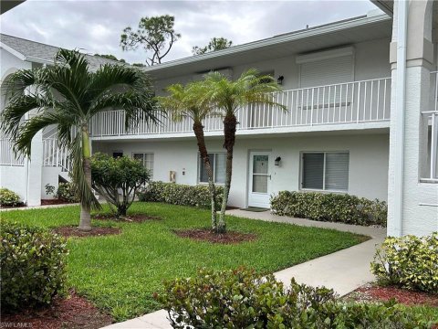 Sapphire Lakes Naples Florida Real Estate