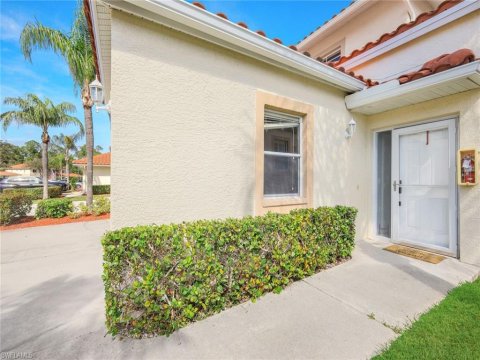 Sapphire Lakes Naples Real Estate