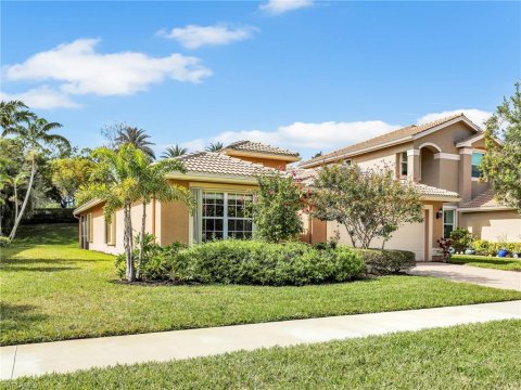 Saturnia Lakes Naples Florida Homes for Sale