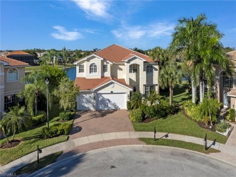 Saturnia Lakes Naples Real Estate