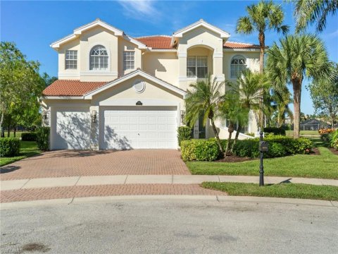 Saturnia Lakes Naples Real Estate