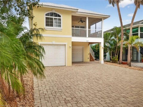 Seagrape Fort Myers Beach Real Estate