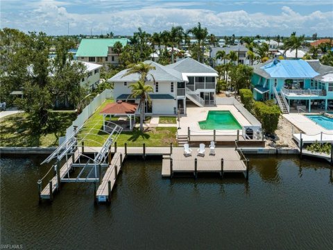 Siesta Isles Fort Myers Beach Florida Homes for Sale