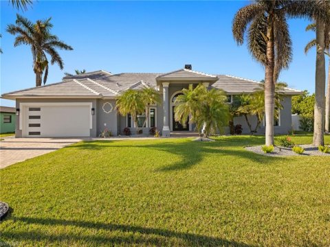 Siesta Isles Fort Myers Beach Florida Homes for Sale