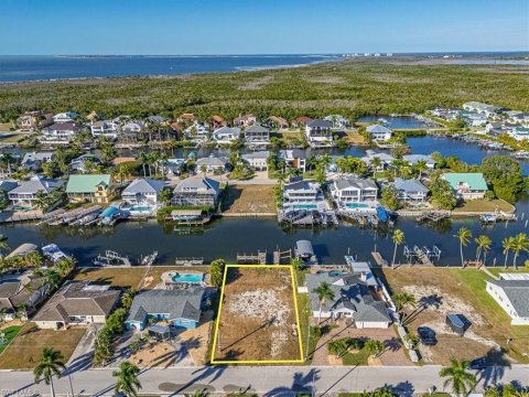 Siesta Isles Fort Myers Beach Real Estate