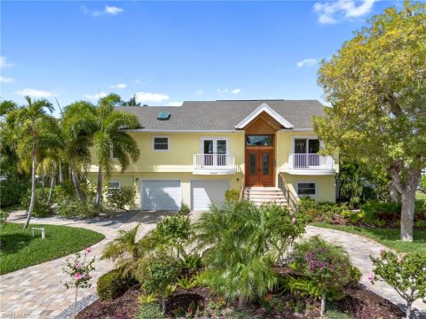 Siesta Isles Real Estate