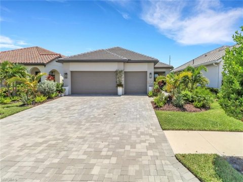 Skysail Naples Florida Real Estate