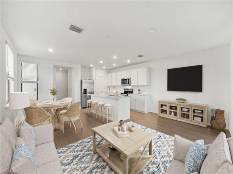 Solis Grande Real Estate