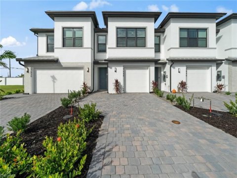 Solis Grande Real Estate