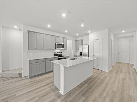 Solis Grande Real Estate