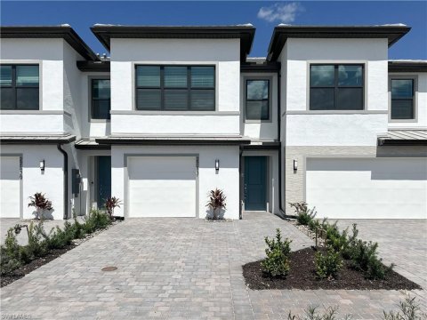Solis Grande Real Estate