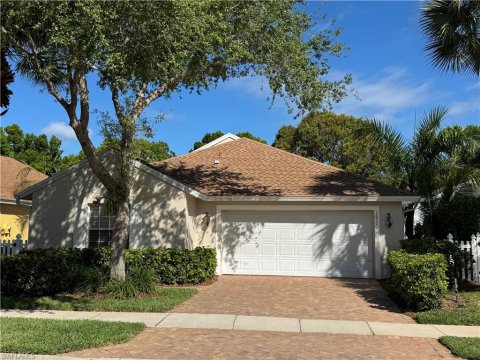 Sterling Oaks Naples Florida Homes for Sale