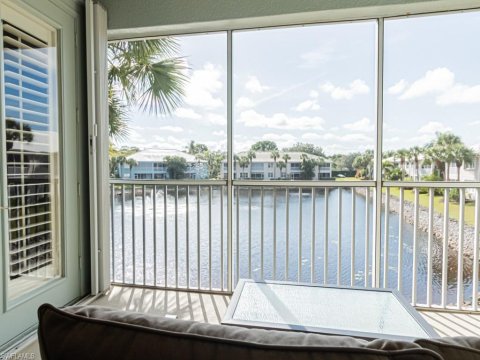 Sterling Oaks Naples Real Estate