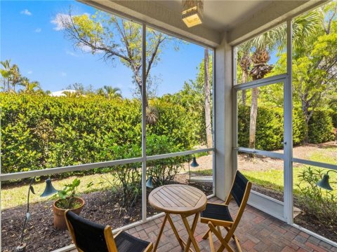 Sterling Oaks Real Estate