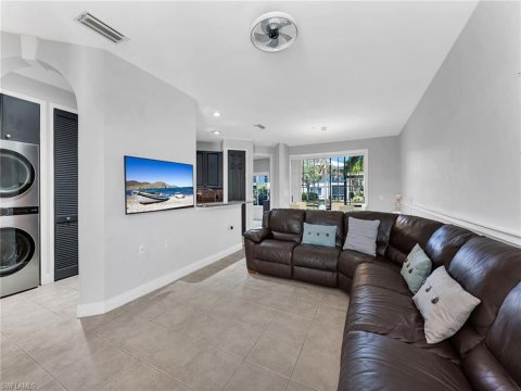 Sterling Oaks Real Estate