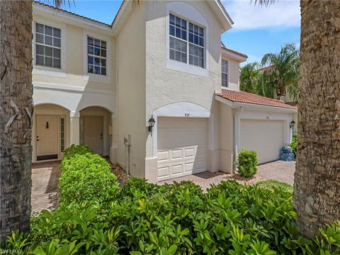 Stratford Place Condo Naples Real Estate